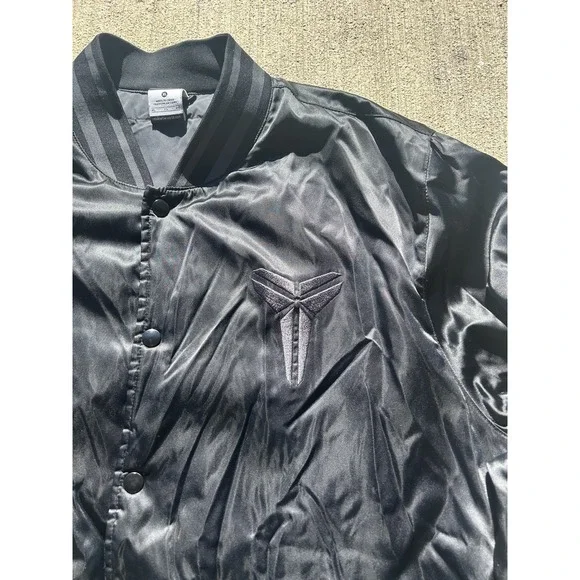 Nike LA Lakers Kobe Bryant Bomber Jacket Mens XL Black Mamba Hunt Or Be Hunted - Picture 8 of 16